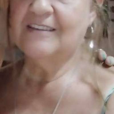 Conocer mujer de 69 años que vive en Ramos Mejía 