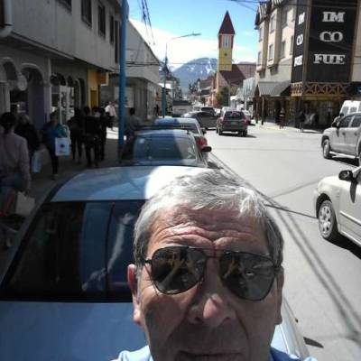 Conocer hombre de 65 años que vive en Mendoza 