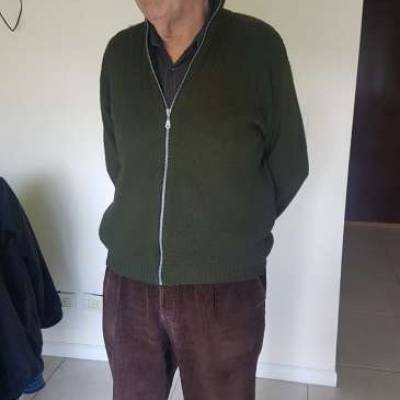 Conocer hombre de 77 años que vive en Caballito 