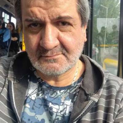 MARCELO123 es una hombre de 55 años que busca amigos en Buenos Aires 