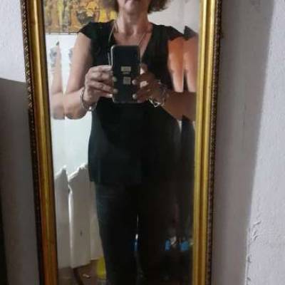 Conocer mujer de 64 años que vive en Olivos 