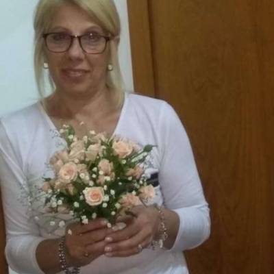 LILI.SA es una mujer de 68 años que busca amigos en CABA 