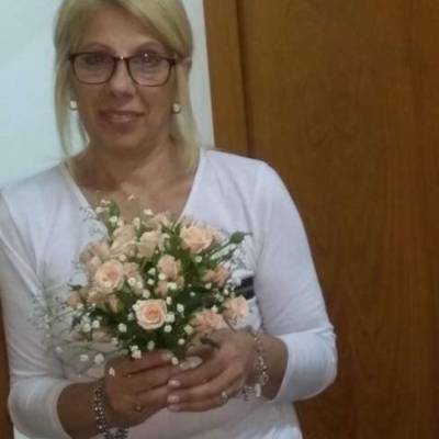 LILI.SA es una mujer de 69 años que busca amigos en CABA 