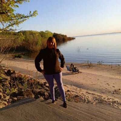 Conocer mujer de 57 años que vive en Montevideo 