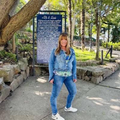 Conocer mujer de 53 años que vive en Ituzaingo 