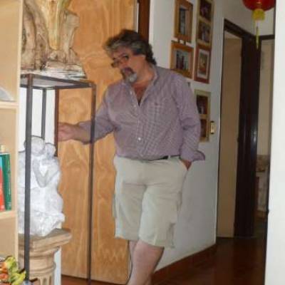 Conocer hombre de 69 años que vive en Villa Devoto 