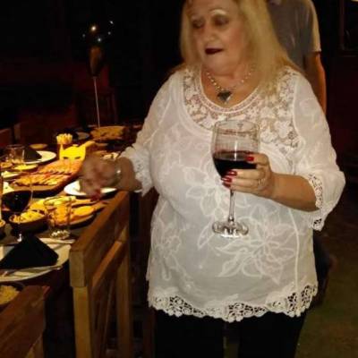 LILIANAF23 es una mujer de 71 años que busca amigos en Mendoza 