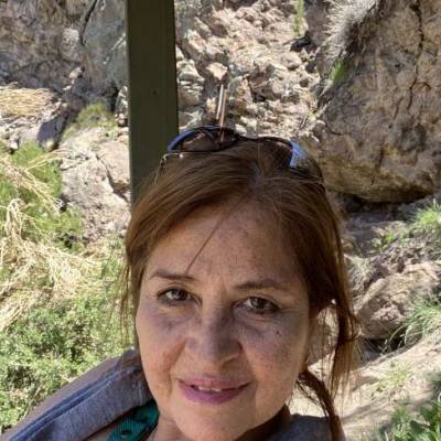 Conocer mujer de 63 años que vive en Caballito 