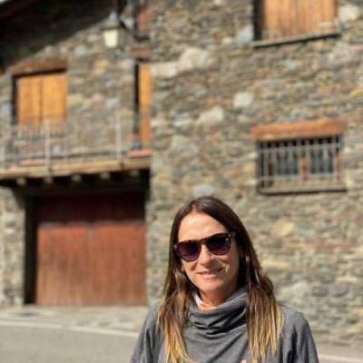 Conocer mujer de 57 años que vive en Hurlingham 