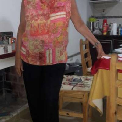 Conocer mujer de 59 años que vive en Saavedra 
