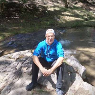 Conocer hombre de 60 años que vive en Parque Chacabuco 