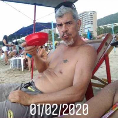 Conocer hombre de 60 años que vive en Caracas 