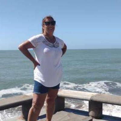Conocer mujer de 58 años que vive en Campana 