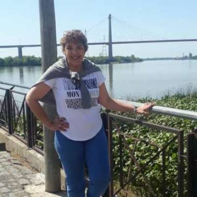Conocer mujer de 58 años que vive en Vicente Lopez 