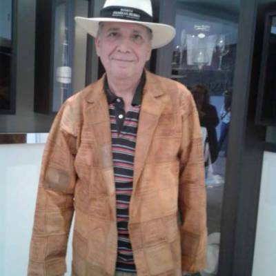 Conocer hombre de 58 años que vive en Mendoza 