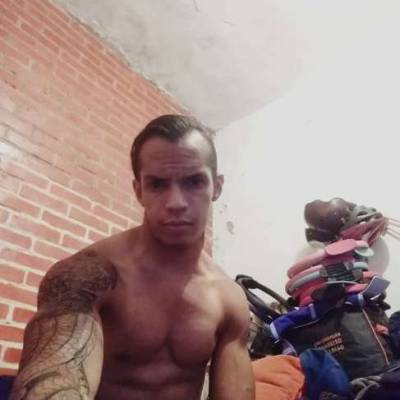 Conocer hombre de 32 años que vive en Caracas 
