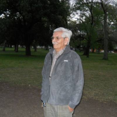 JUANCOC es una hombre de 81 años que busca amigos en Buenos Aires 