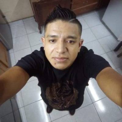 JOSEPP12 es una hombre de 31 años que busca amigos en Michoacan 