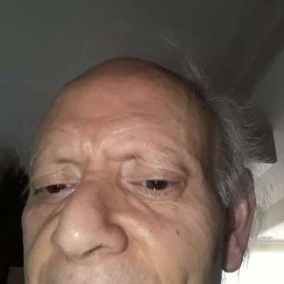 Conocer hombre de 69 años que vive en Liniers 