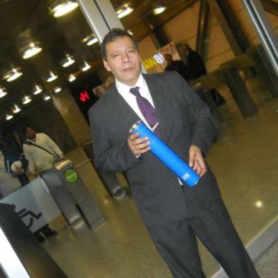 Conocer hombre de 56 años que vive en Floresta 