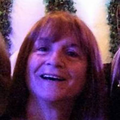 Conocer mujer de 68 años que vive en Parque Chacabuco 