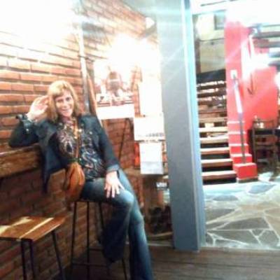 MOMARI es una mujer de 59 años que busca amigos en CABA 