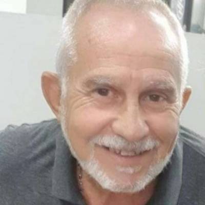CARLOSV3 es una hombre de 65 años que busca amigos en Entre Rios 