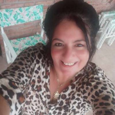 Conocer mujer de 55 años que vive en Avellaneda 