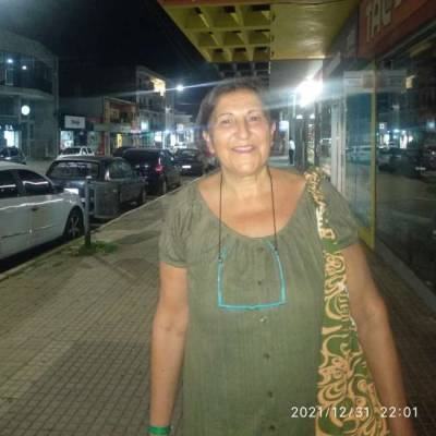 Conocer mujer de 62 años que vive en Montevideo 