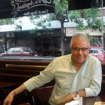 Conocer hombre de 63 años que vive en Villa Devoto 