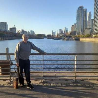 CARLOS30 es una hombre de 62 años que busca amigos en Buenos Aires 