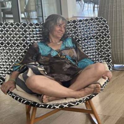 Conocer mujer de 59 años que vive en Agronomia  