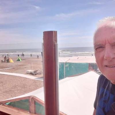 Conocer hombre de 66 años que vive en Villa Pueyrredon 