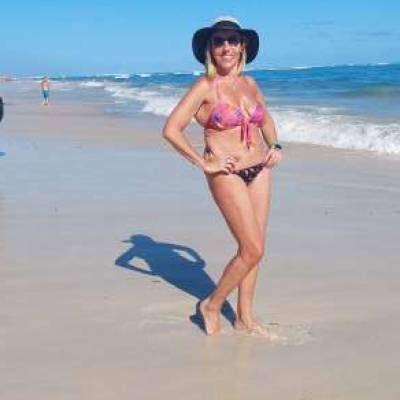 SIMPLEMENTE_PATO es una mujer de 59 años que busca amigos en CABA 