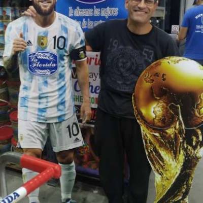 GUSTY es una hombre de 53 años que busca amigos en Buenos Aires 