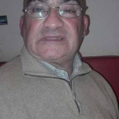 Conocer hombre de 56 años que vive en Hurlingham 