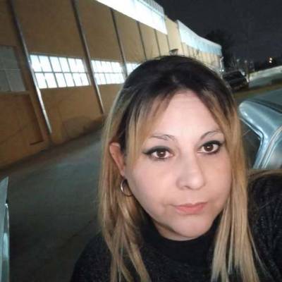 GABRIELA82 es una mujer de 42 años que busca amigos en Buenos Aires 