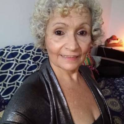 ANI4714 es una mujer de 68 años que busca amigos en CABA 