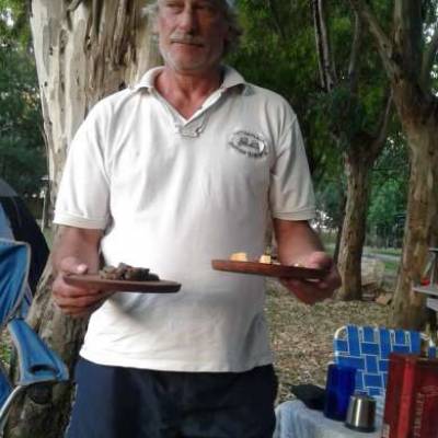 Conocer hombre de 60 años que vive en Monte Grande 