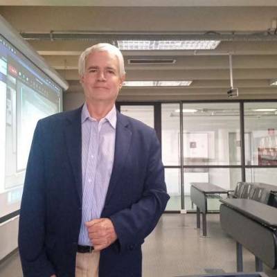 FERNANDOJS es una hombre de 60 años que busca amigos en CABA 