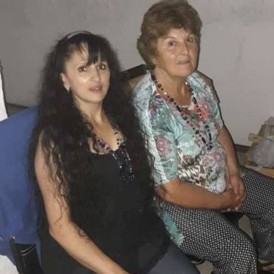 Conocer mujer de 50 años que vive en Montevideo 
