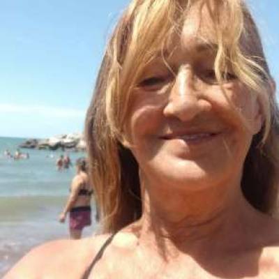 ADRIANAD22 es una mujer de 68 años que busca amigos en Buenos Aires 