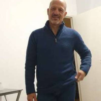 Conocer hombre de 53 años que vive en Vicente Lopez 