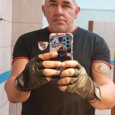 MARCELO5 es una hombre de 53 años que busca amigos en Buenos Aires 