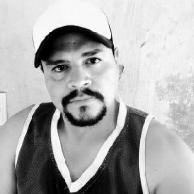 Conocer hombre de 37 años que vive en Guadalajara 