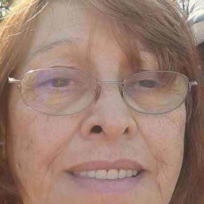 LINOE es una mujer de 72 años que busca amigos en Buenos Aires 