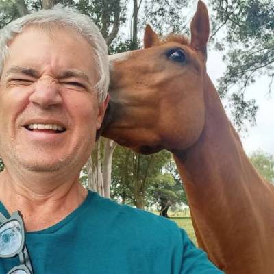 Conocer hombre de 60 años que vive en Retiro 