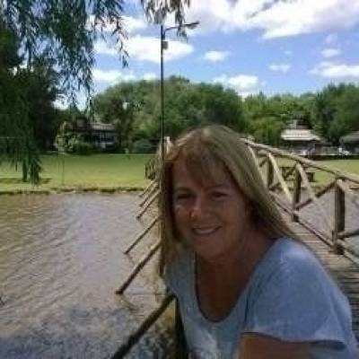 Conocer mujer de 63 años que vive en Haedo 