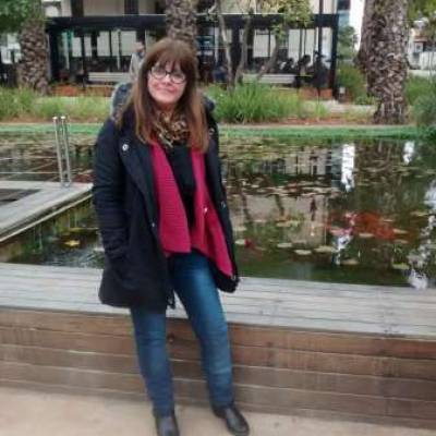 Conocer mujer de 66 años que vive en San Telmo 