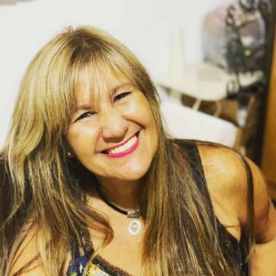 Conocer mujer de 60 años que vive en Liniers 